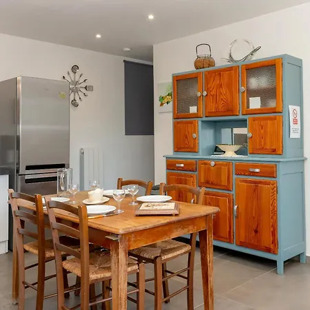 Les Deux Tilleuls Holiday home *